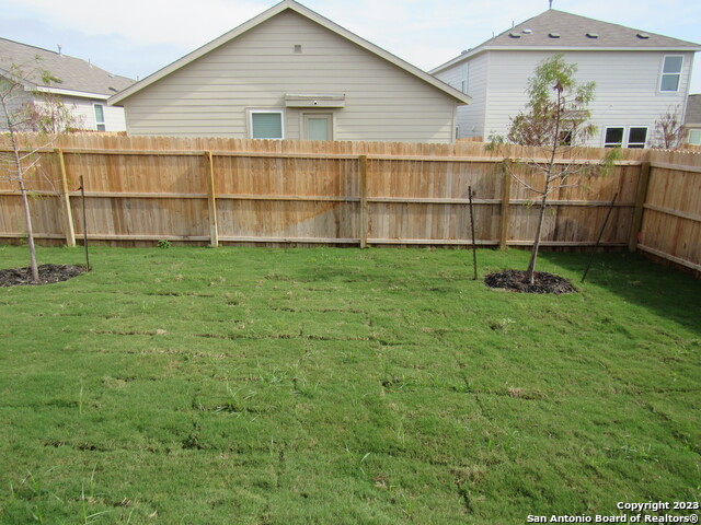 Image 21 of 23 For 10102 Ana Heights