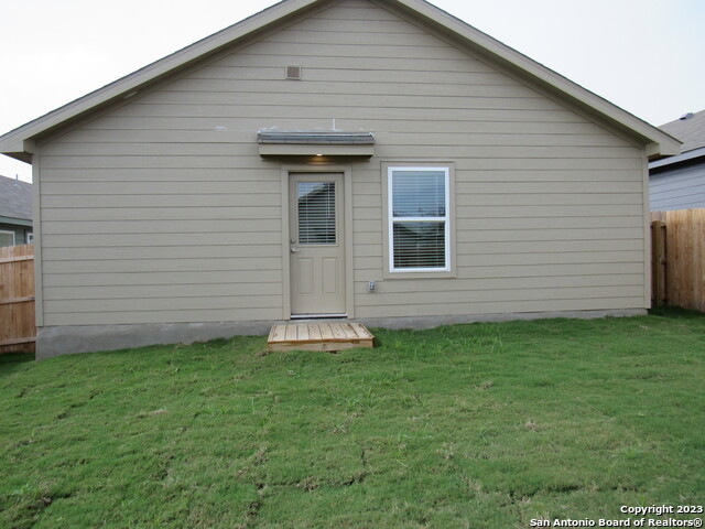 Image 22 of 23 For 10102 Ana Heights