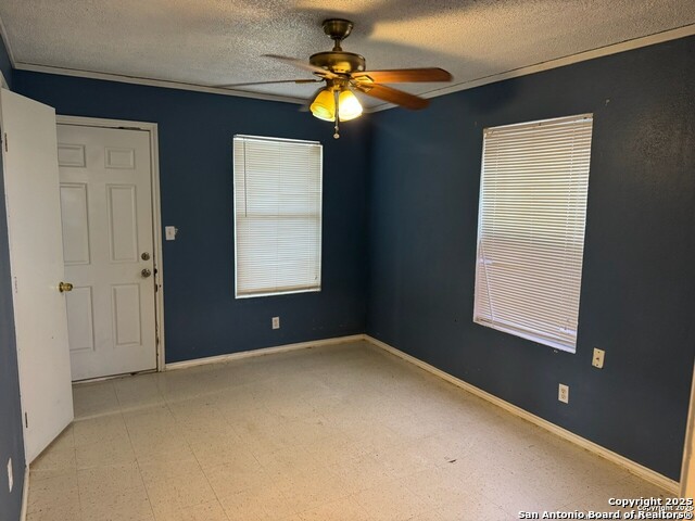 Image 4 of 4 For 138 Shawn Ln
