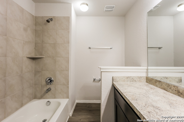 Listing photo id 10 for 10356 Green Branch