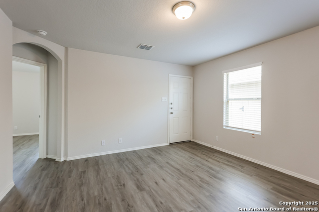 Listing photo id 11 for 10356 Green Branch