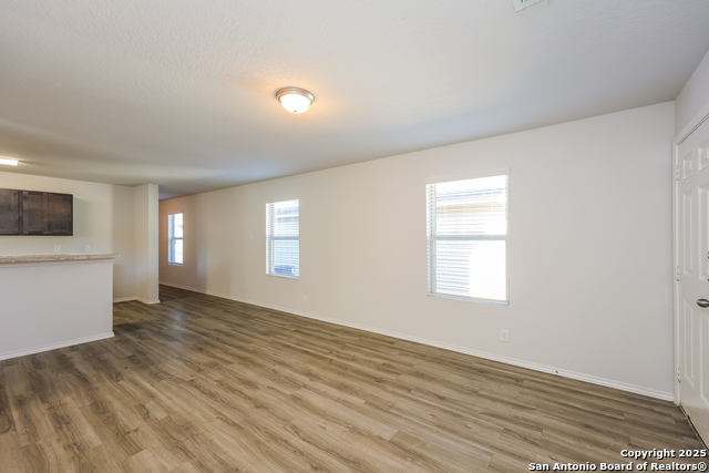 Image 5 of 16 For 10328 Green Branch