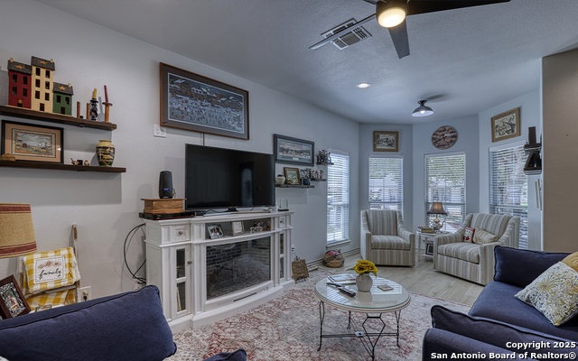 Image 4 of 17 For 1408 2nd S 