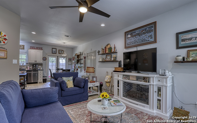 Image 5 of 17 For 1408 2nd S 