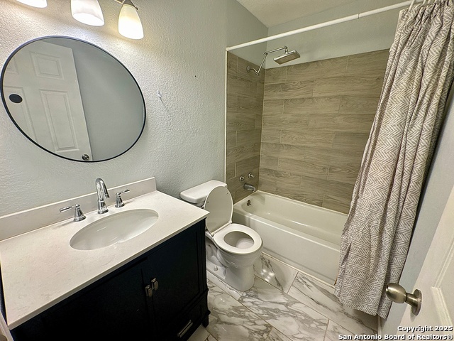 Listing photo id 3 for 7823 Broadwick