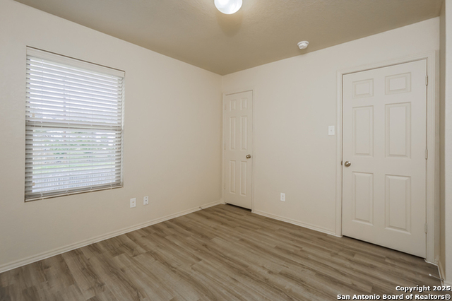 Listing photo id 12 for 10610 Hunters Pond