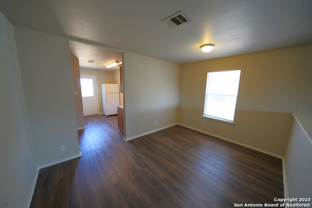 Image 12 of 37 For 4039 Mistflower