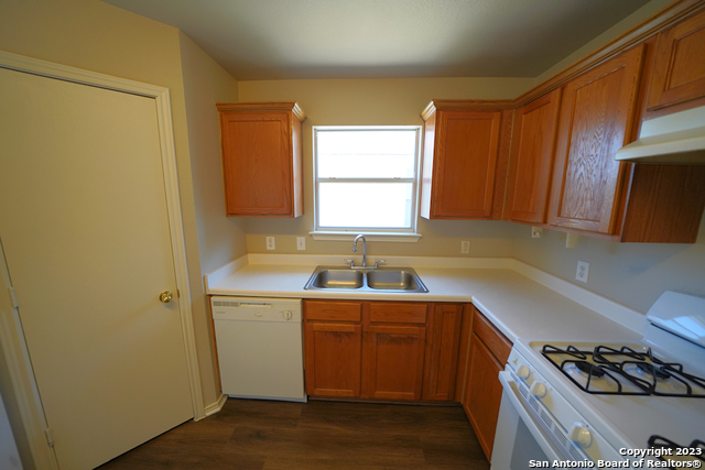 Image 17 of 37 For 4039 Mistflower