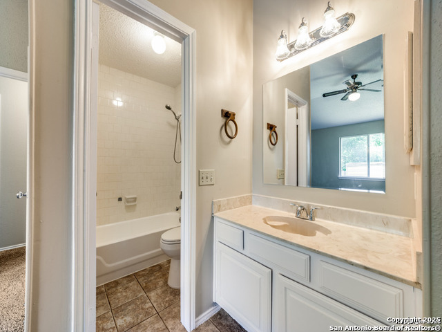 Listing photo id 17 for 6514 Spanish Earth