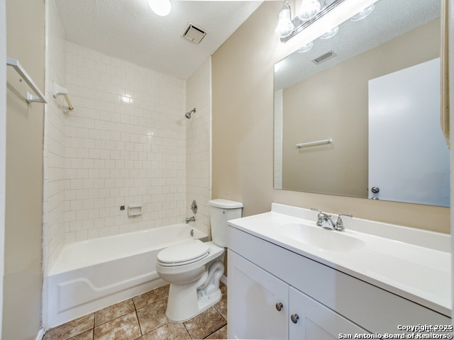 Listing photo id 18 for 6514 Spanish Earth