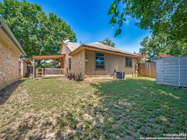 Listing photo id 21 for 6514 Spanish Earth