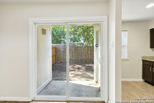 Image 14 of 27 For 100 Lorenz Rd  1502