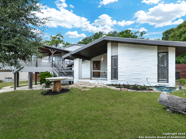 Image 2 of 38 For 2735 Marlborough Dr N