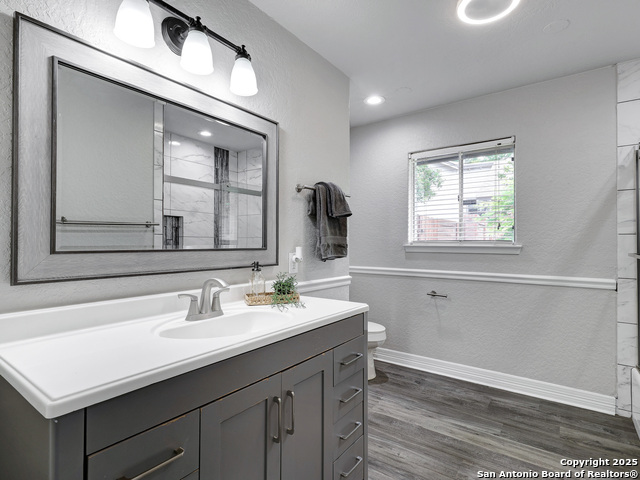 Image 24 of 38 For 2735 Marlborough Dr N