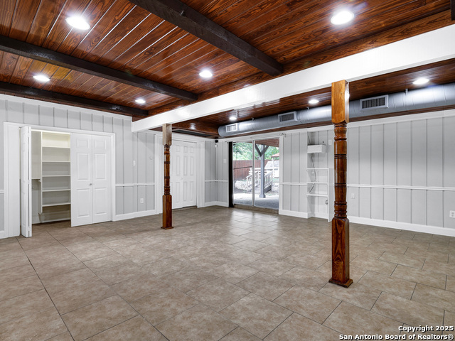 Image 29 of 38 For 2735 Marlborough Dr N