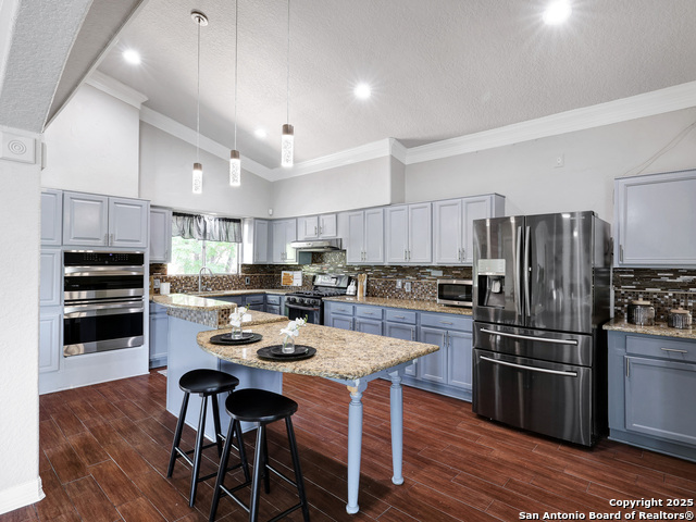 Image 7 of 38 For 2735 Marlborough Dr N