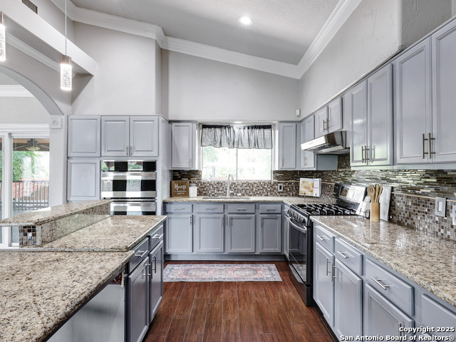 Image 8 of 38 For 2735 Marlborough Dr N