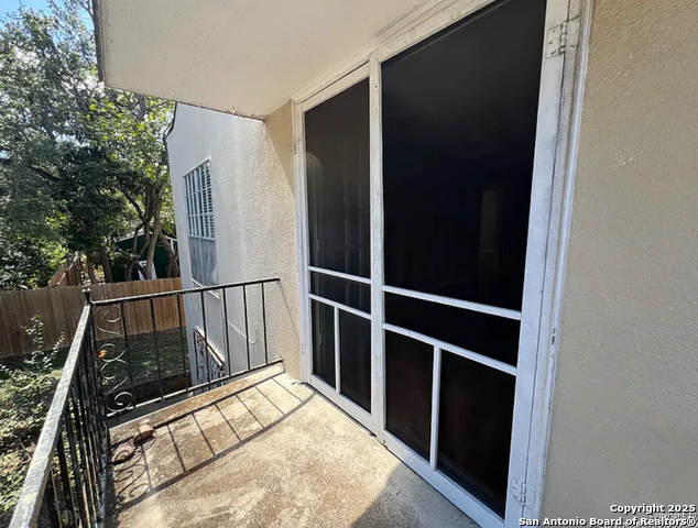 Image 21 of 31 For 6718 Callaghan Road 315