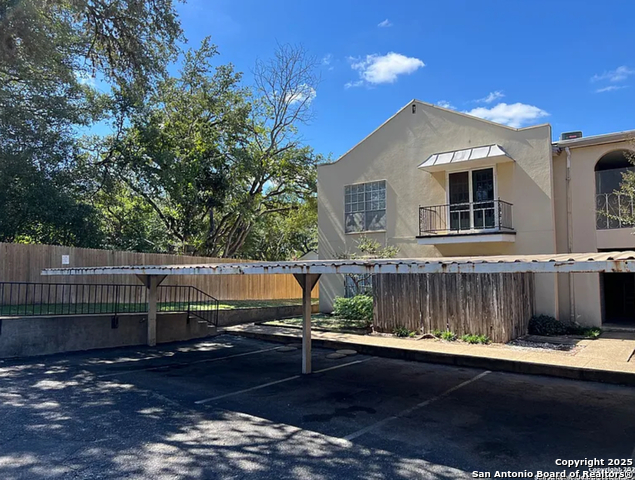 Image 27 of 31 For 6718 Callaghan Road 315