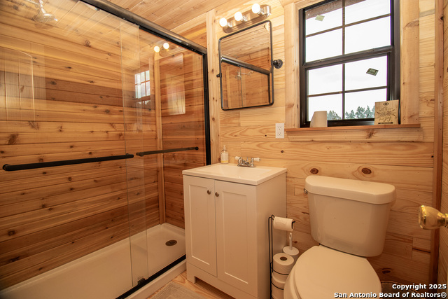 Image 43 of 88 For 9495 Morales Ln