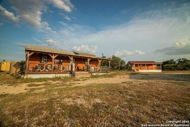 Image 5 of 88 For 9495 Morales Ln