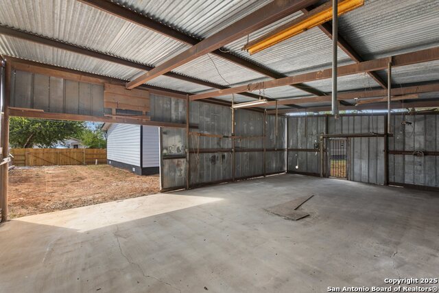 Image 29 of 34 For 10235 Old Corpus Christi