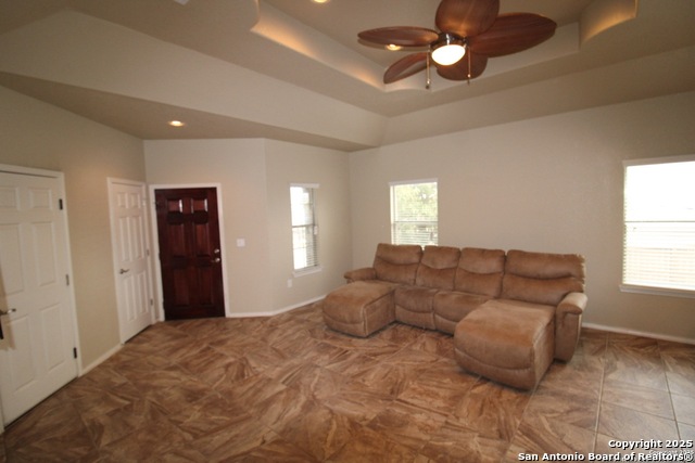 Image 4 of 14 For 6302 Deer Valley