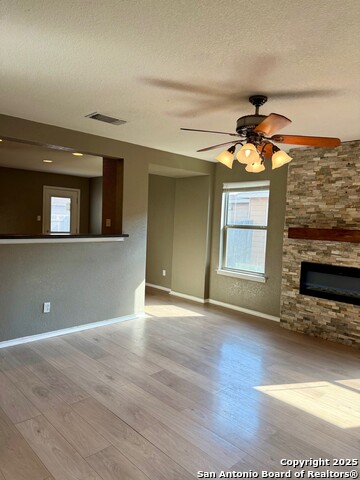 Image 2 of 18 For 2250 Sundrop Bay