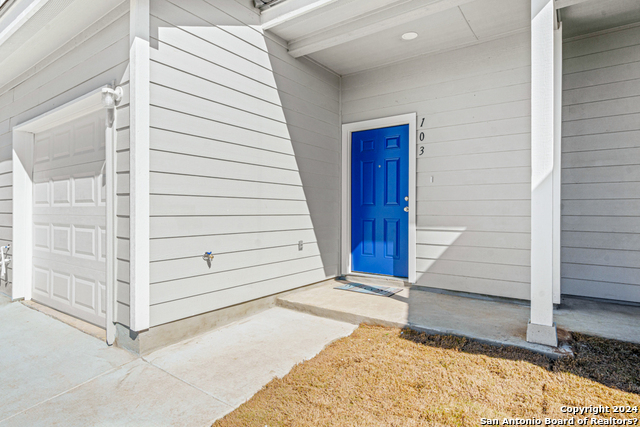 Image 3 of 23 For 7116 Georgeann Dr  102
