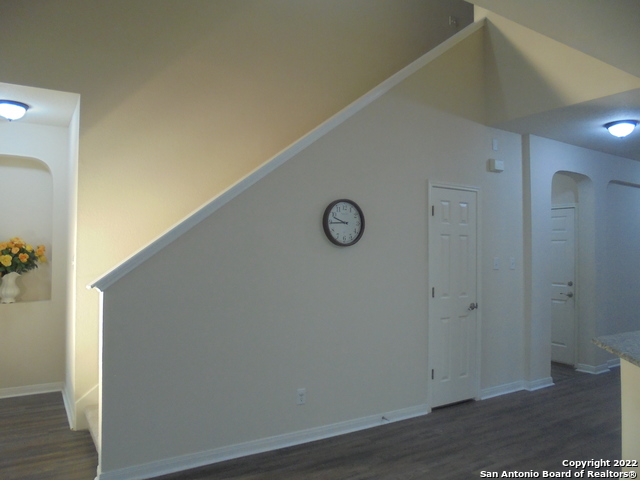 Image 17 of 22 For 20531 Cliff Park