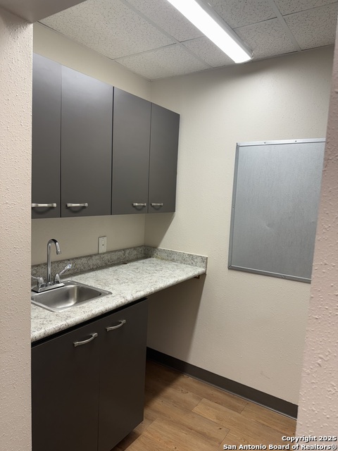 Listing photo id 4 for 128 Moss S 100