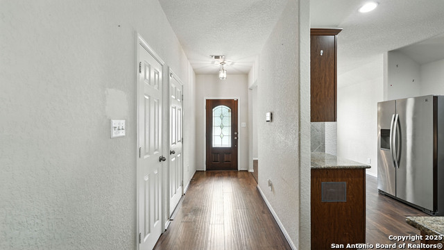 Listing photo id 8 for 3044 Turquoise
