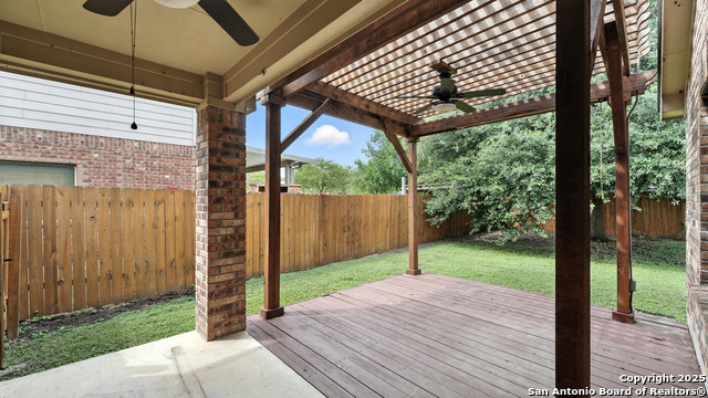 Listing photo id 19 for 3044 Turquoise