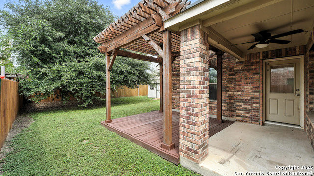 Listing photo id 20 for 3044 Turquoise