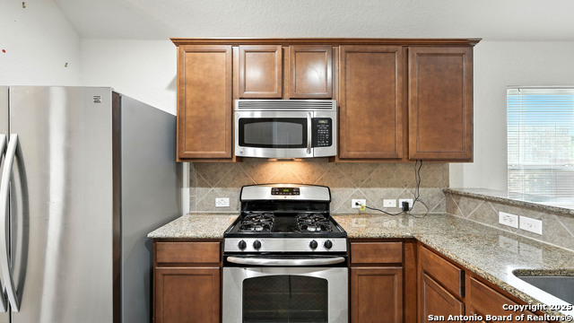Listing photo id 3 for 3044 Turquoise