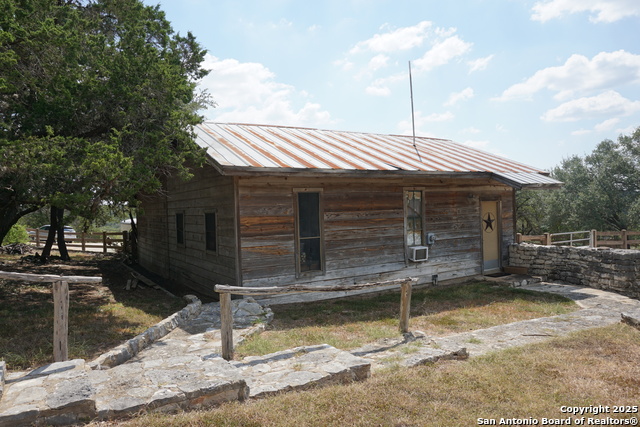 Image 17 of 61 For 5150 Laurie Michelle