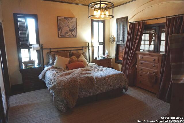 Image 37 of 61 For 5150 Laurie Michelle