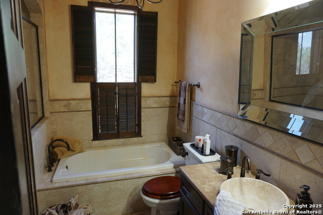 Image 40 of 61 For 5150 Laurie Michelle