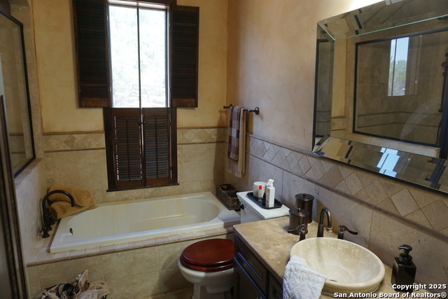 Image 41 of 61 For 5150 Laurie Michelle