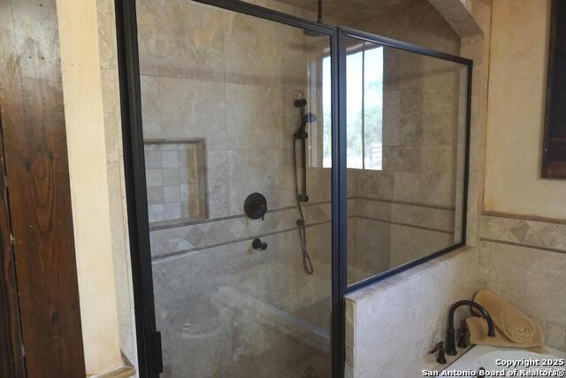 Image 42 of 61 For 5150 Laurie Michelle