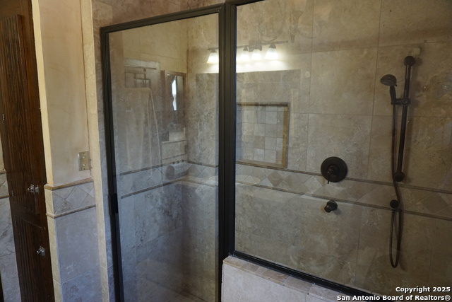 Image 43 of 61 For 5150 Laurie Michelle