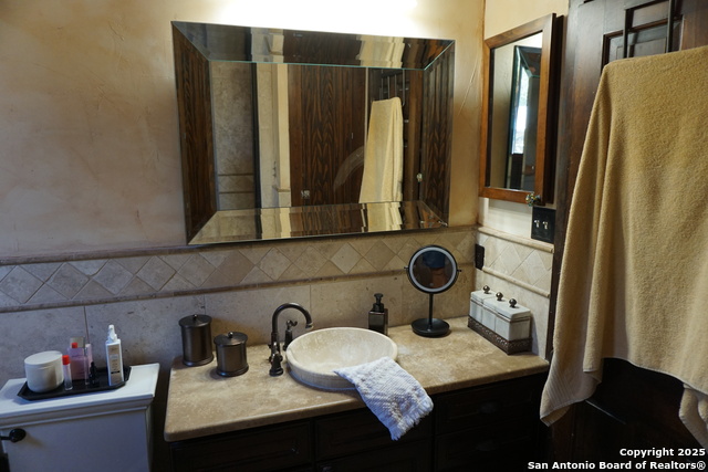 Image 44 of 61 For 5150 Laurie Michelle