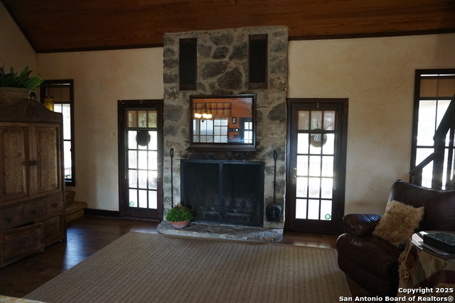 Image 47 of 61 For 5150 Laurie Michelle