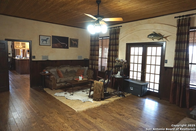 Image 52 of 61 For 5150 Laurie Michelle