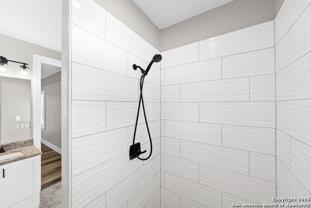 Image 23 of 42 For 281 Cibolo  