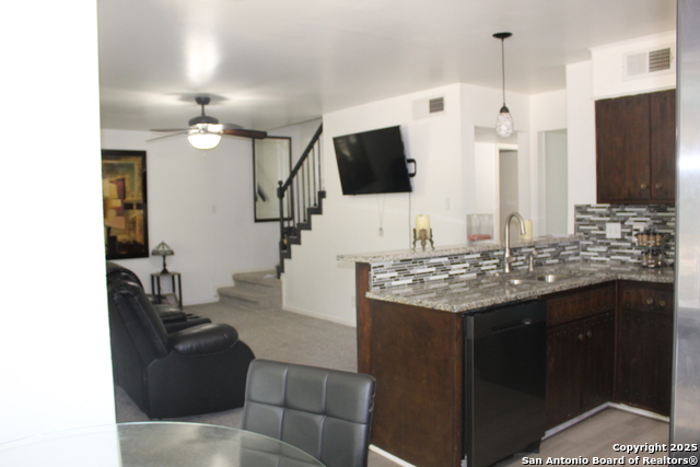 Image 6 of 31 For 14202 Light Bend