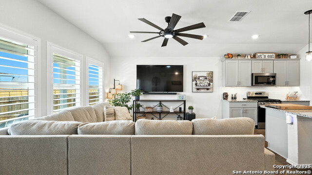 Image 10 of 45 For 1741 James St