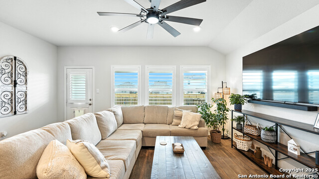 Image 9 of 45 For 1741 James St