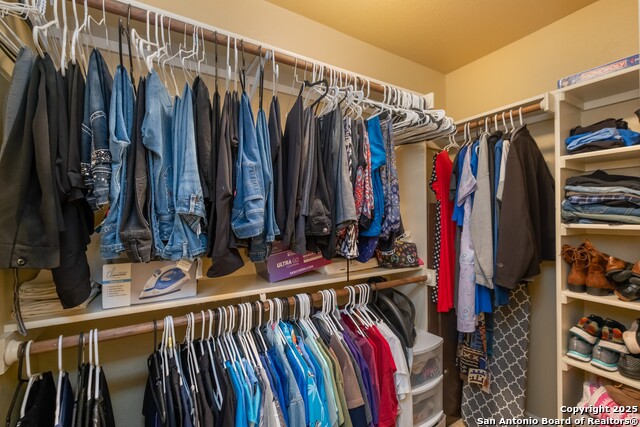 Image 19 of 47 For 107 Garrett Way