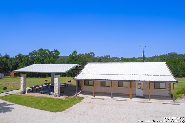 Image 41 of 47 For 107 Garrett Way